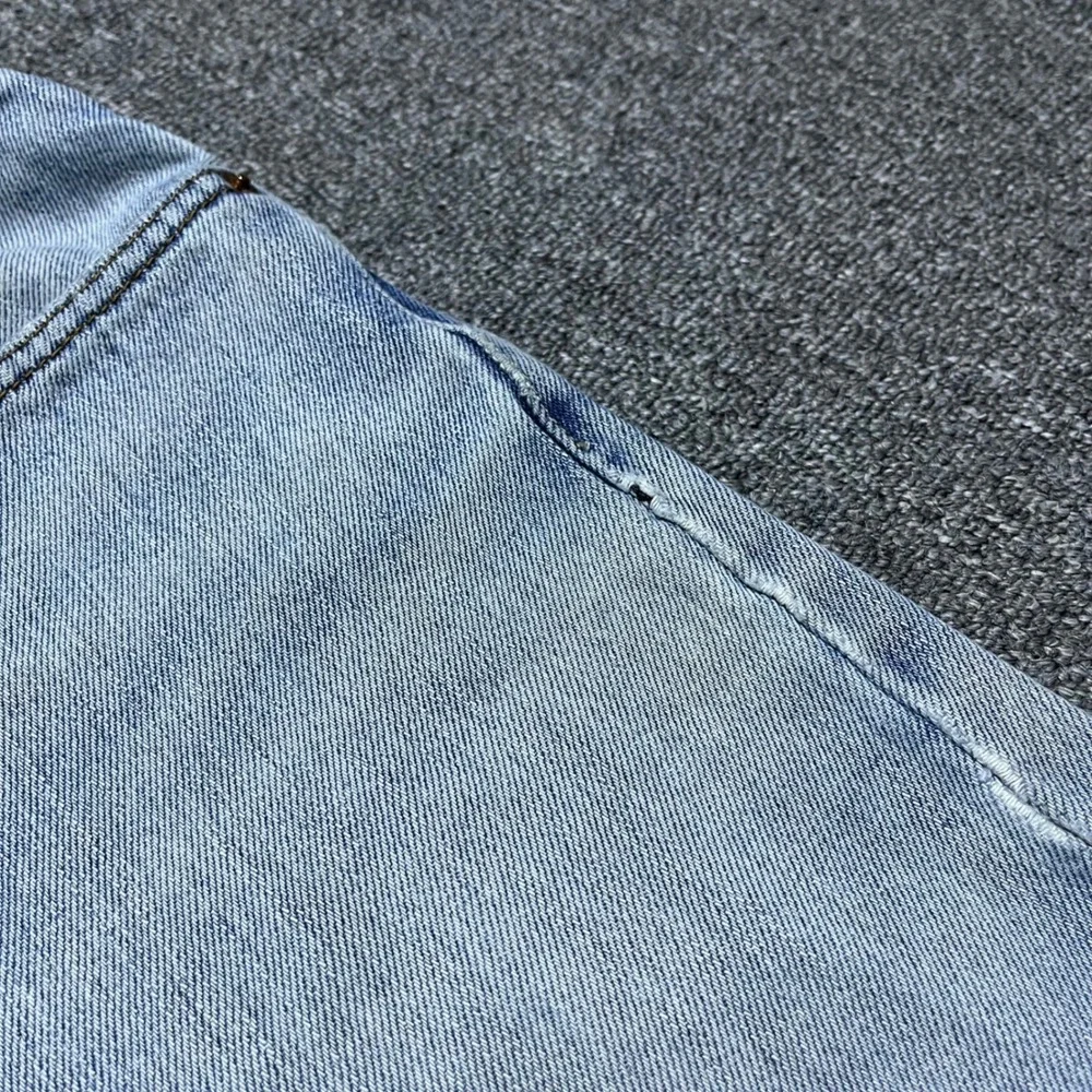 Levi's Relaxed Fit Jeans 38x30 Light  Blue Denim Distressed Straight‎ 90CCCAN1
